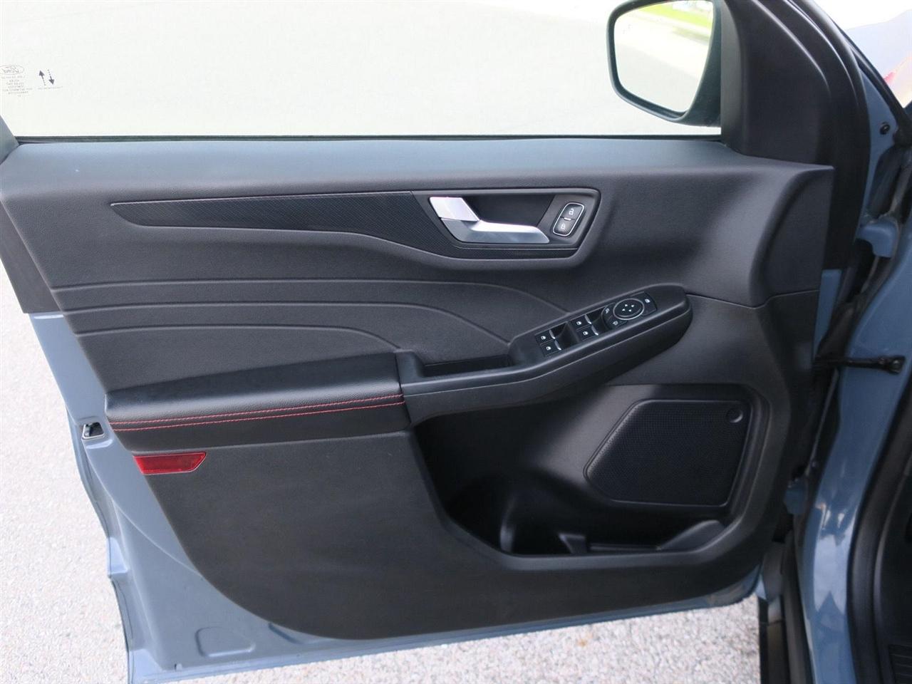 Ford Escape photo 15