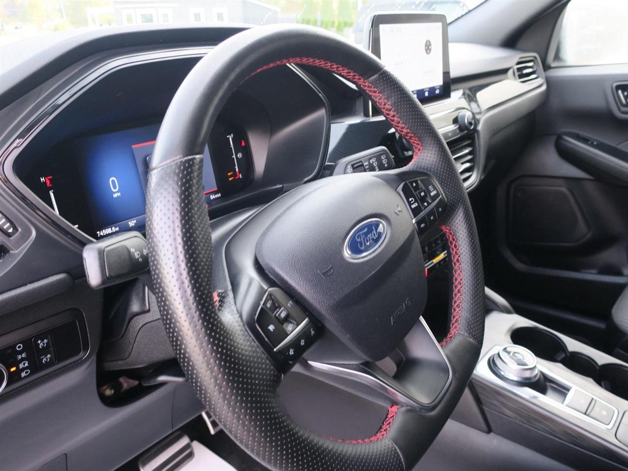 Ford Escape photo 16