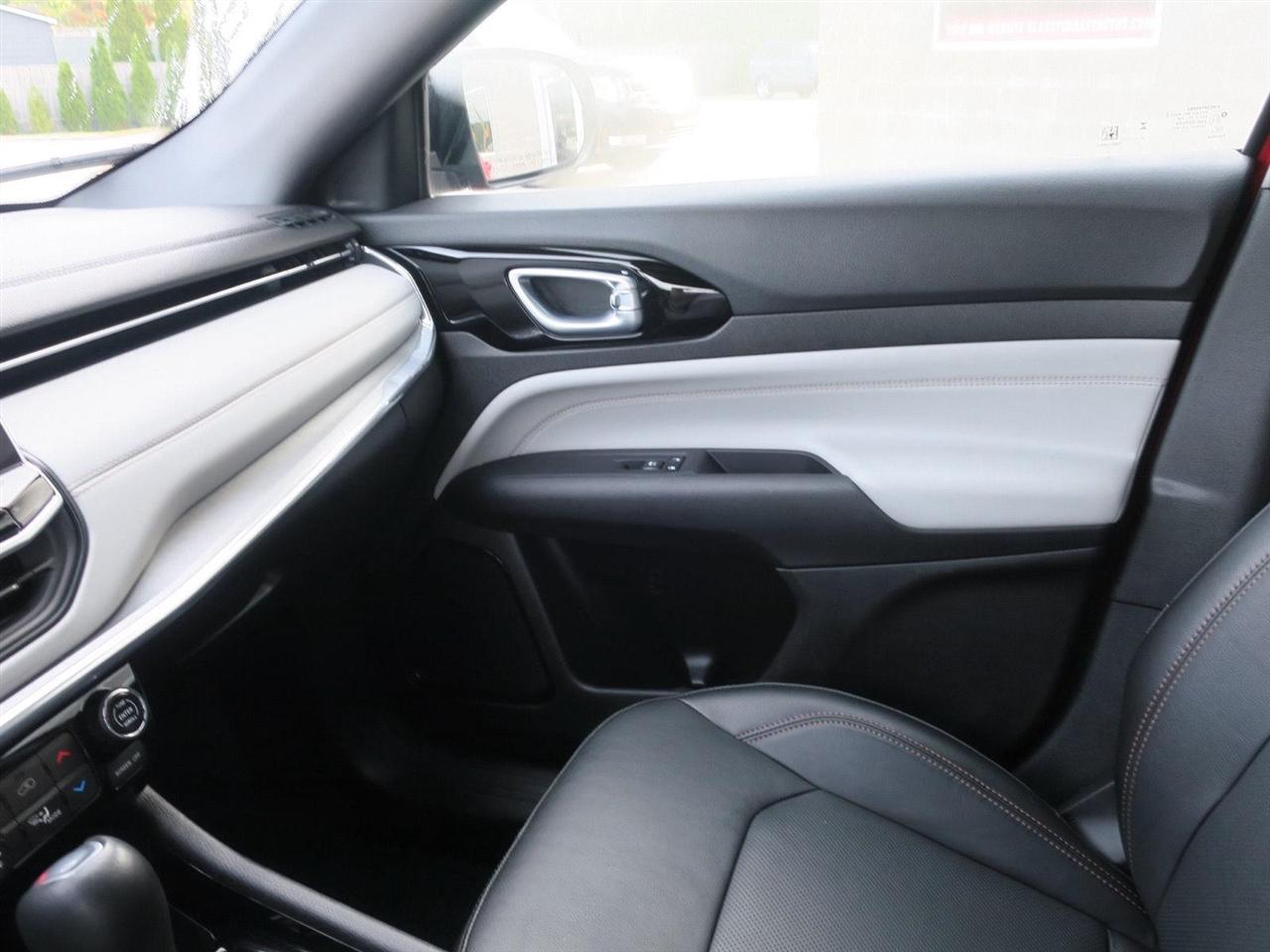 Jeep Compass photo 21