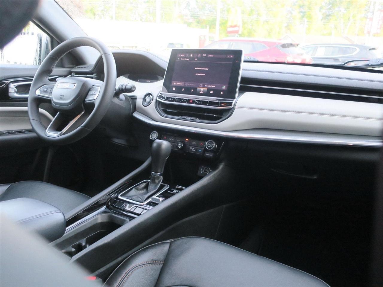 Jeep Compass photo 24