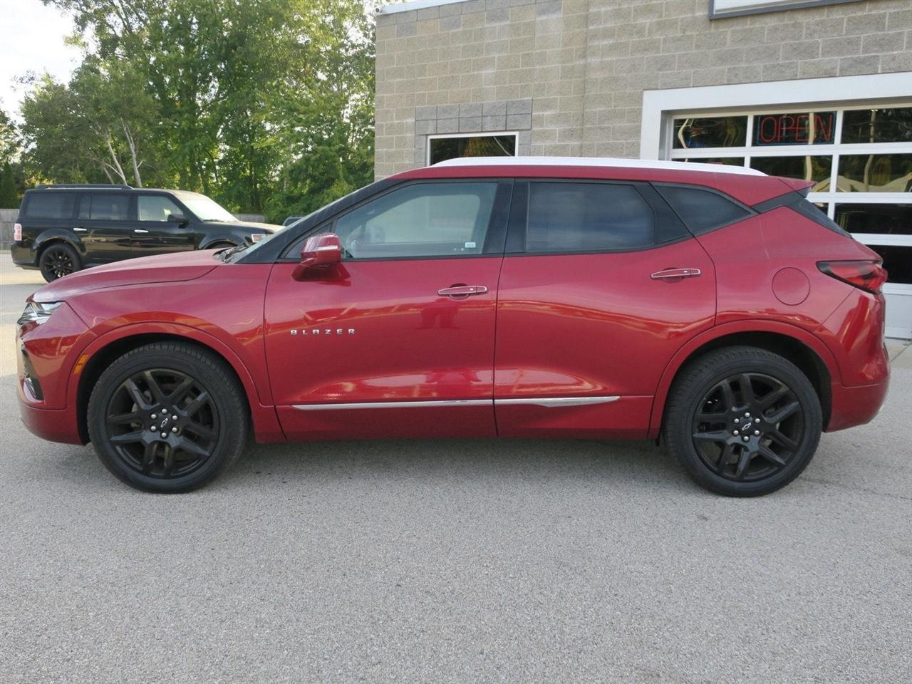 Chevrolet Blazer photo 3