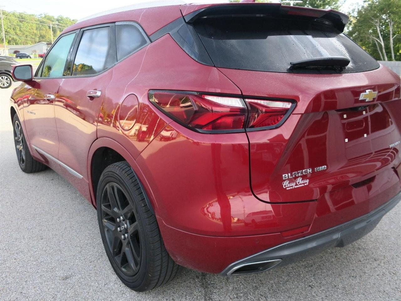 Chevrolet Blazer photo 4