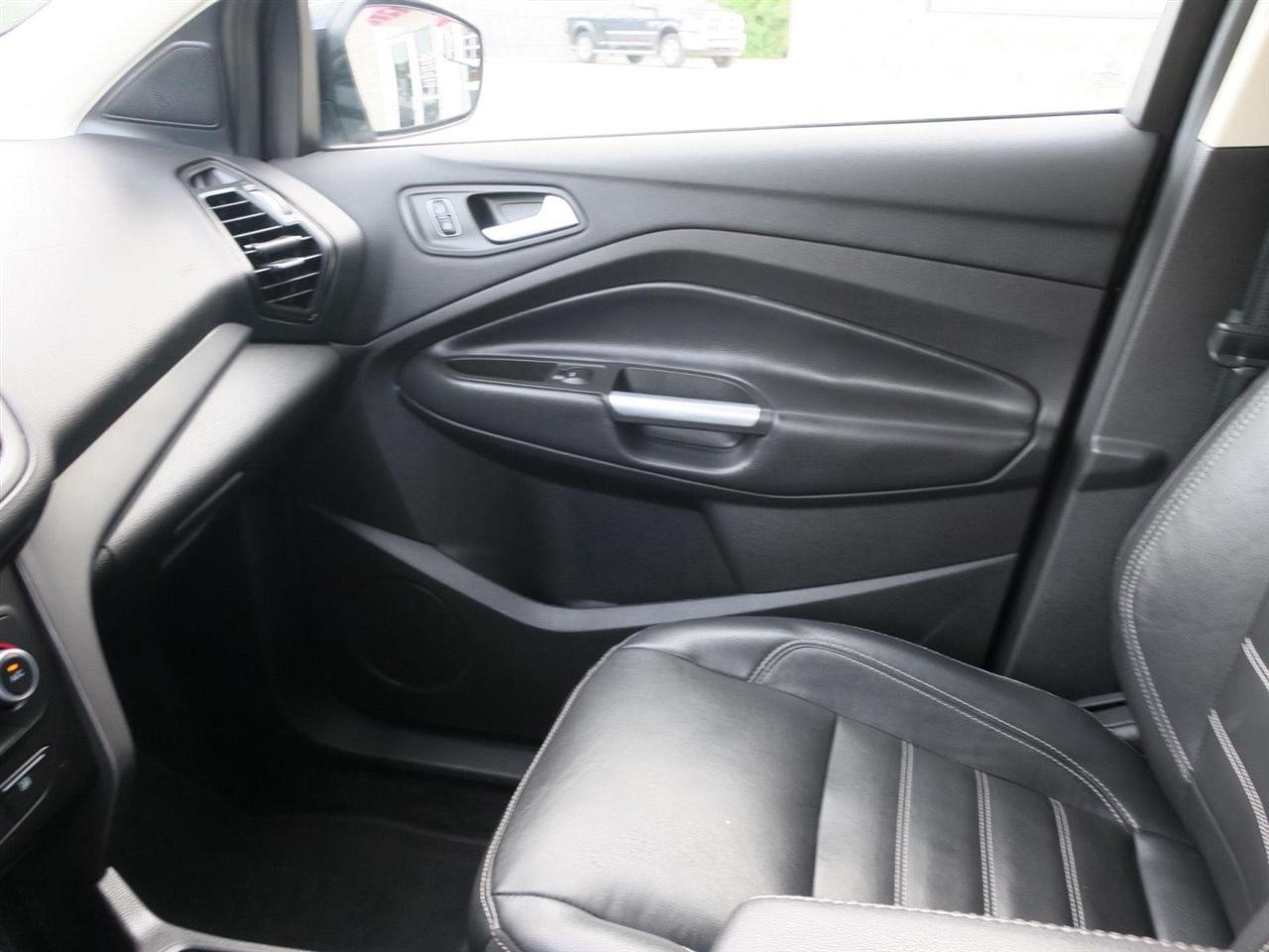 Ford Escape SEL 4WD 2018
