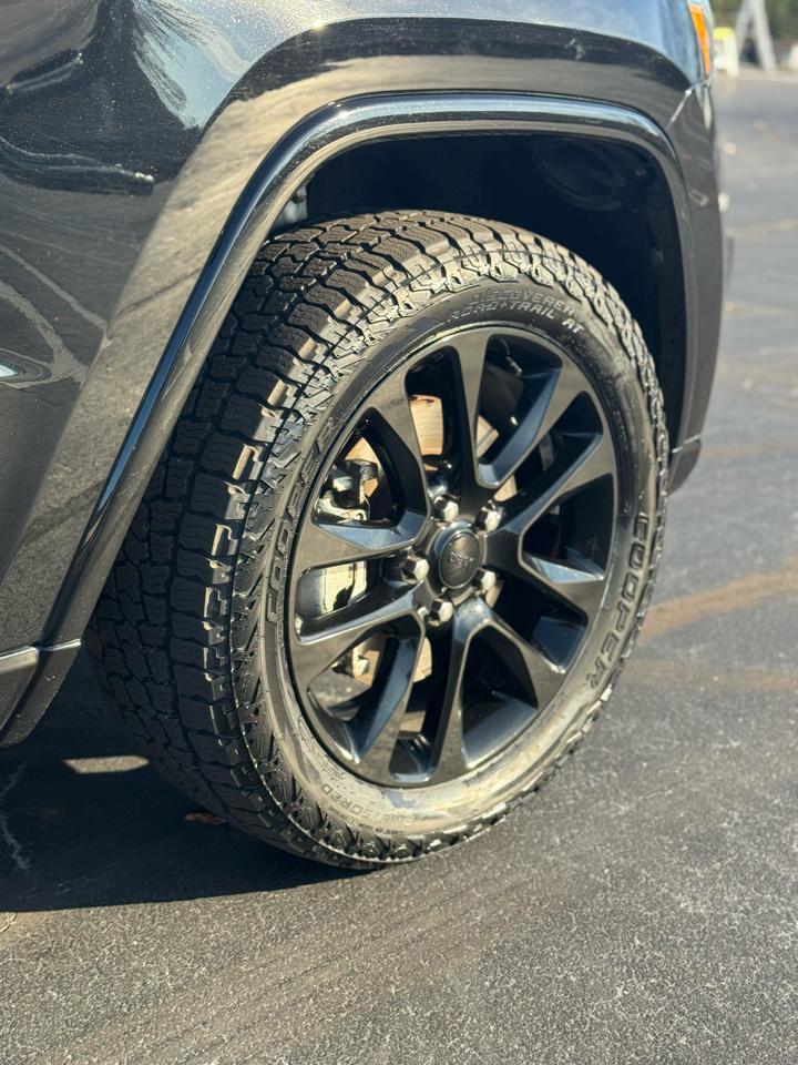 Jeep Grand Cherokee Laredo X 4x4 2021