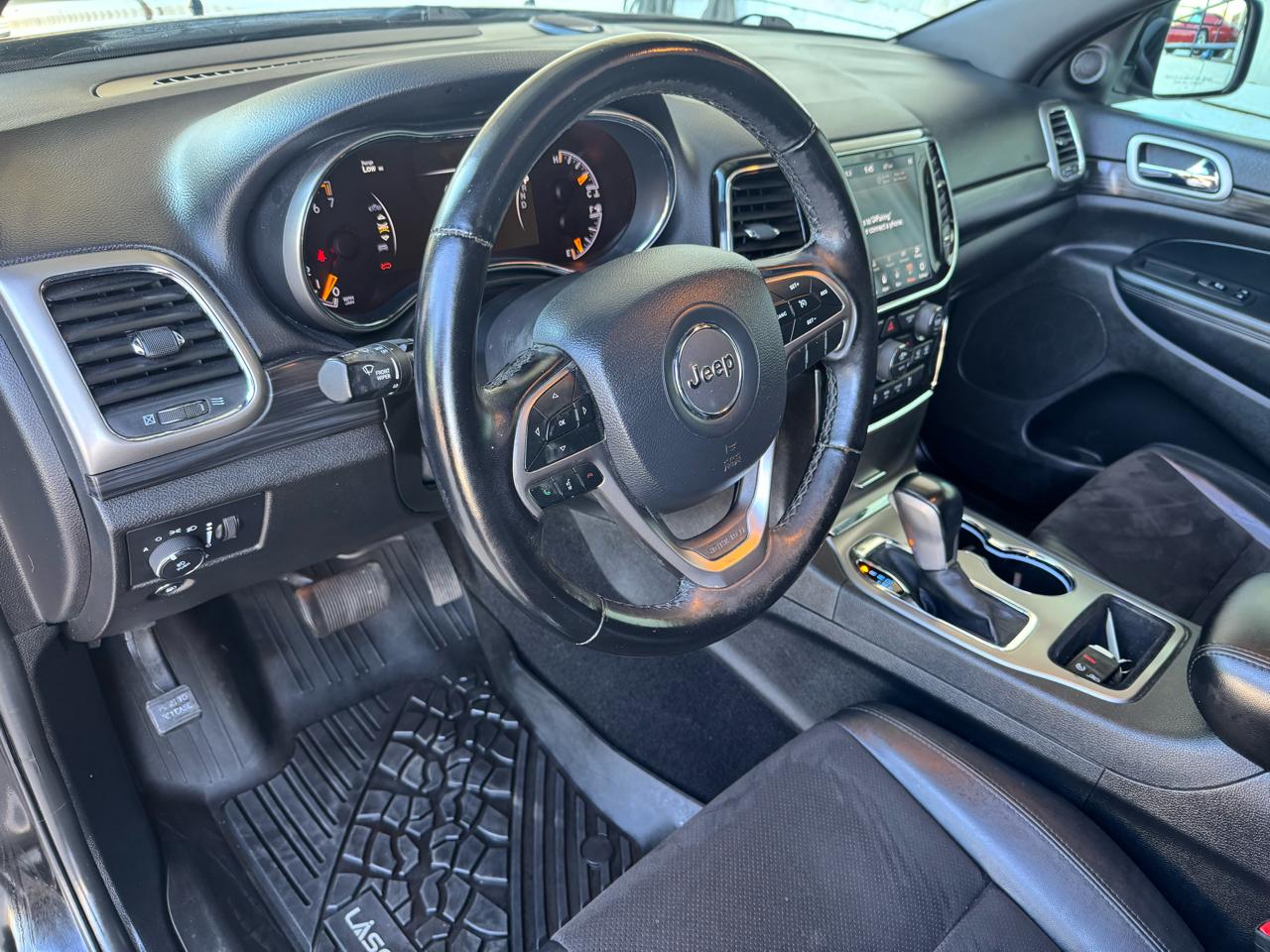 Jeep Grand Cherokee Laredo X 4x4 2021