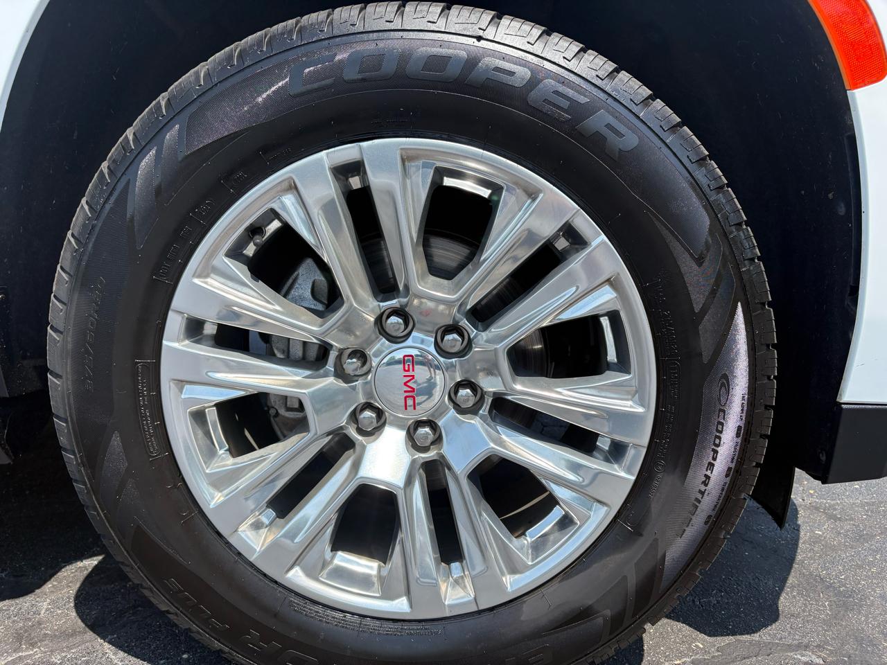 GMC Yukon 4WD 4dr Denali 2023