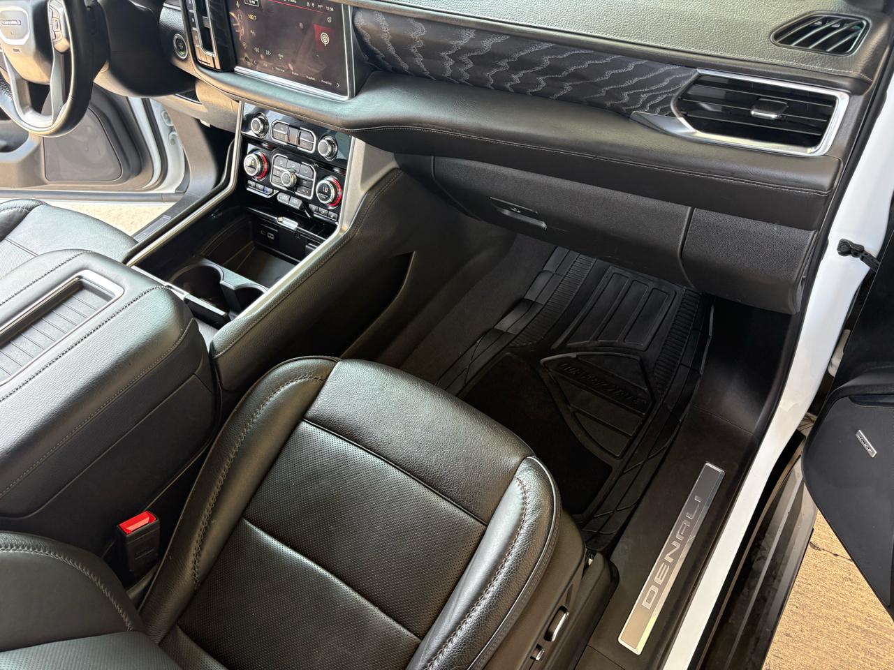 GMC Yukon 4WD 4dr Denali 2023