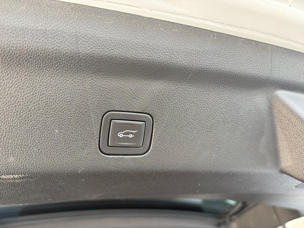 GMC Yukon 4WD 4dr Denali 2023
