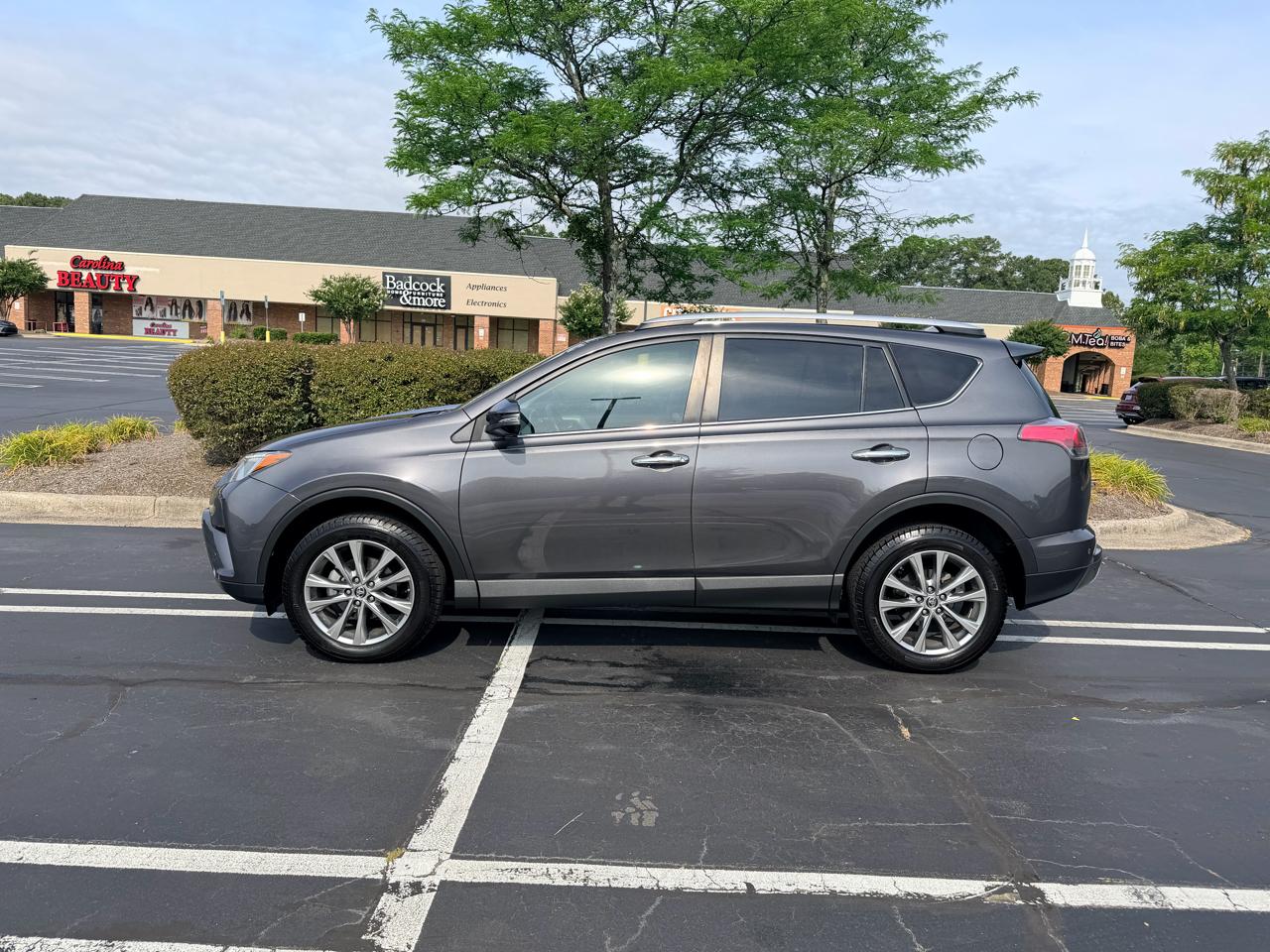 Toyota RAV4 FWD 4dr Limited (Natl) 2016