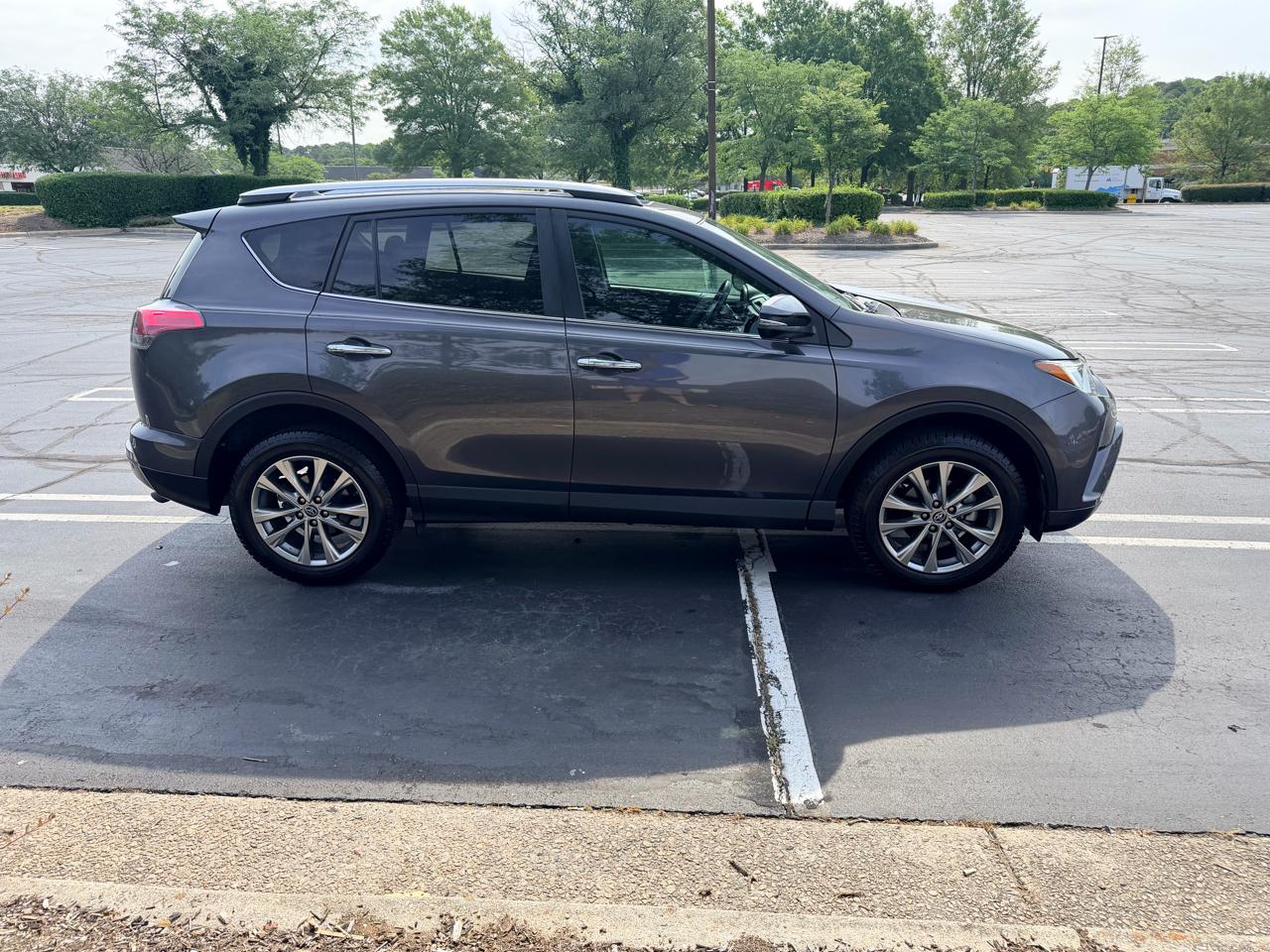 Toyota RAV4 FWD 4dr Limited (Natl) 2016