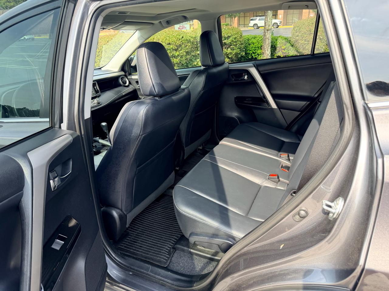 Toyota RAV4 FWD 4dr Limited (Natl) 2016
