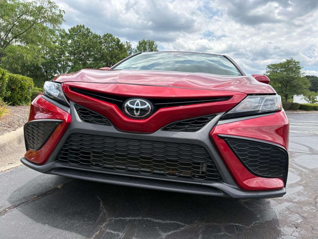 Toyota Camry SE 2023