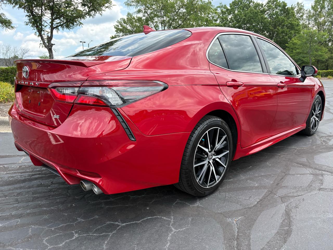 Toyota Camry SE 2023