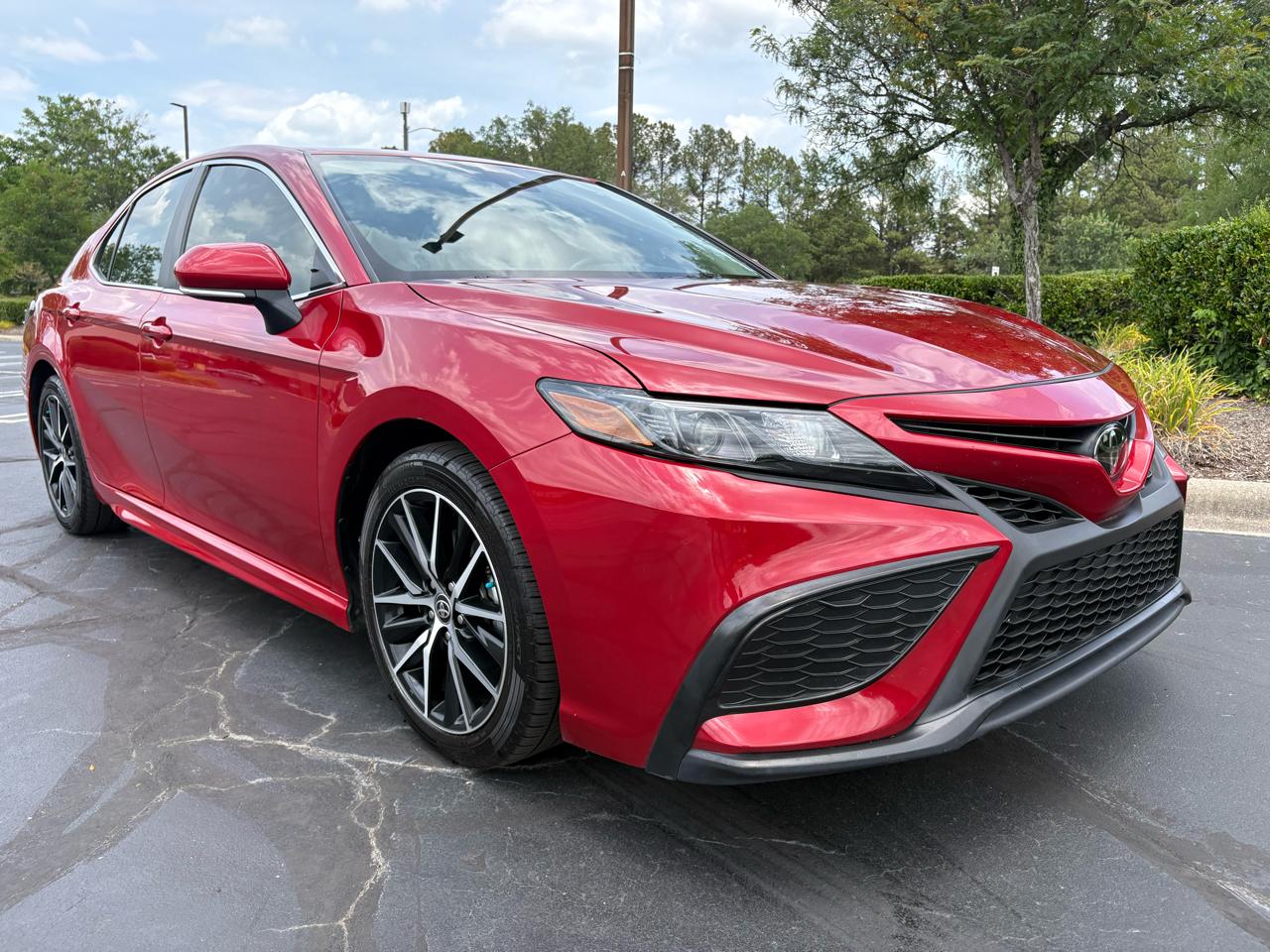 Toyota Camry SE 2023