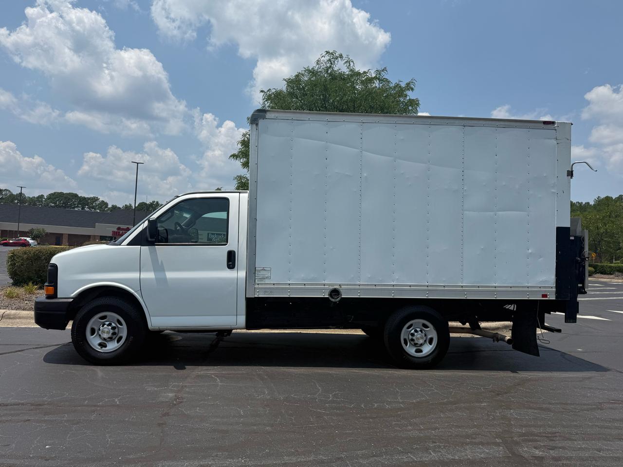 Chevrolet Express Commercial Cutaway 3500 Van 139" 2016