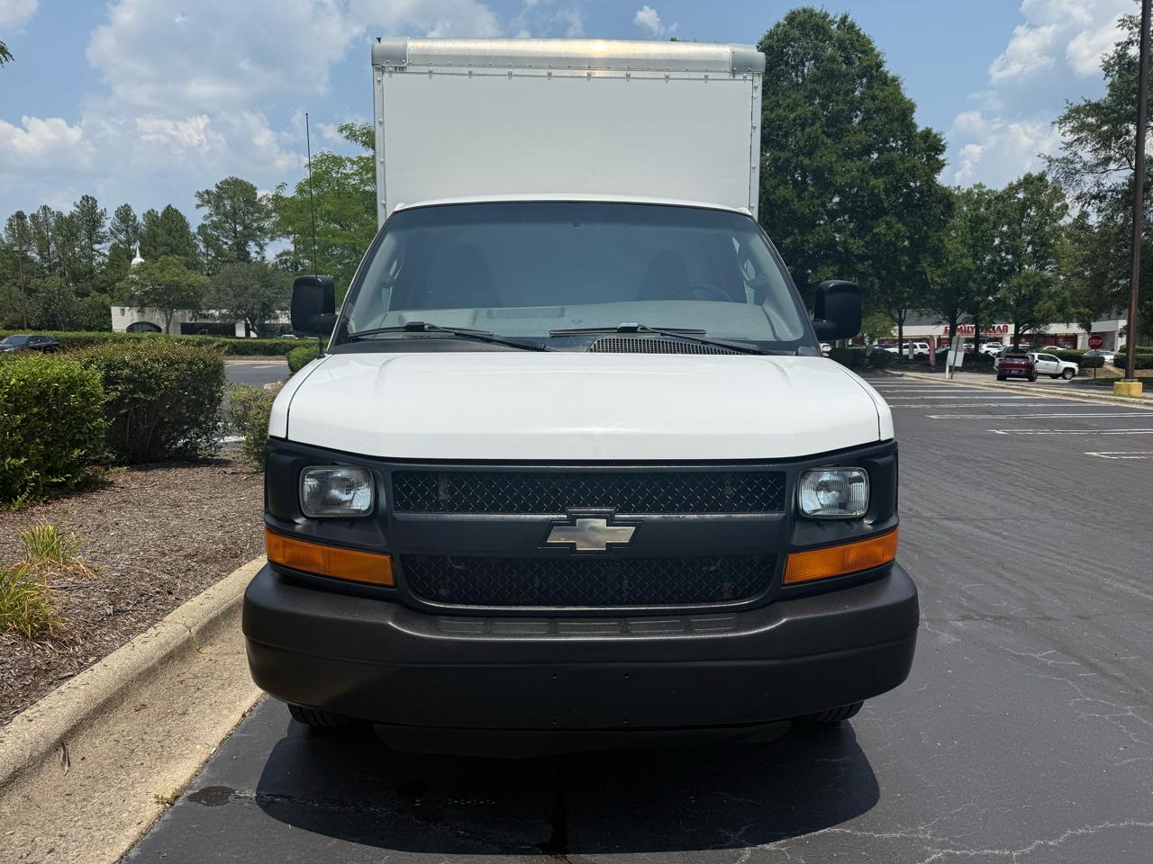 Chevrolet Express Commercial Cutaway 3500 Van 139" 2016