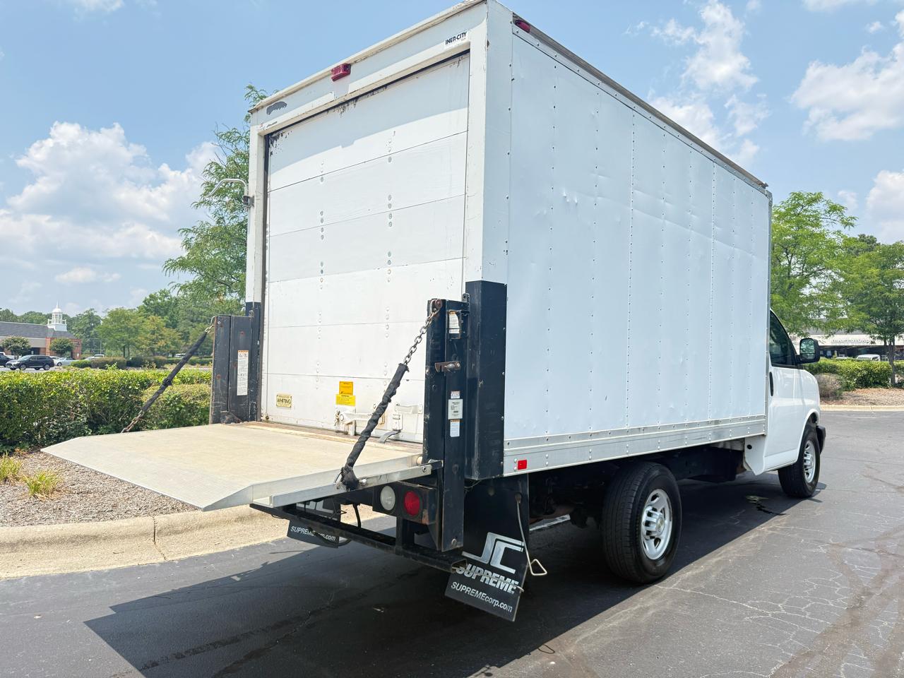 Chevrolet Express Commercial Cutaway 3500 Van 139" 2016