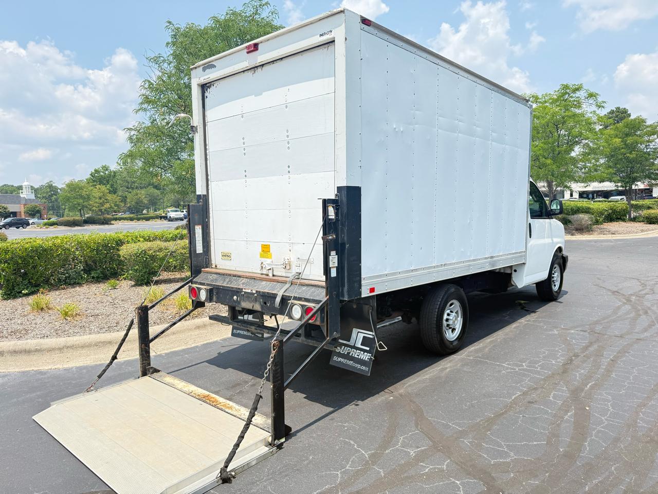 Chevrolet Express Commercial Cutaway 3500 Van 139" 2016