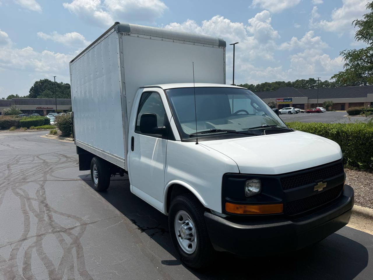 Chevrolet Express Commercial Cutaway 3500 Van 139" 2016