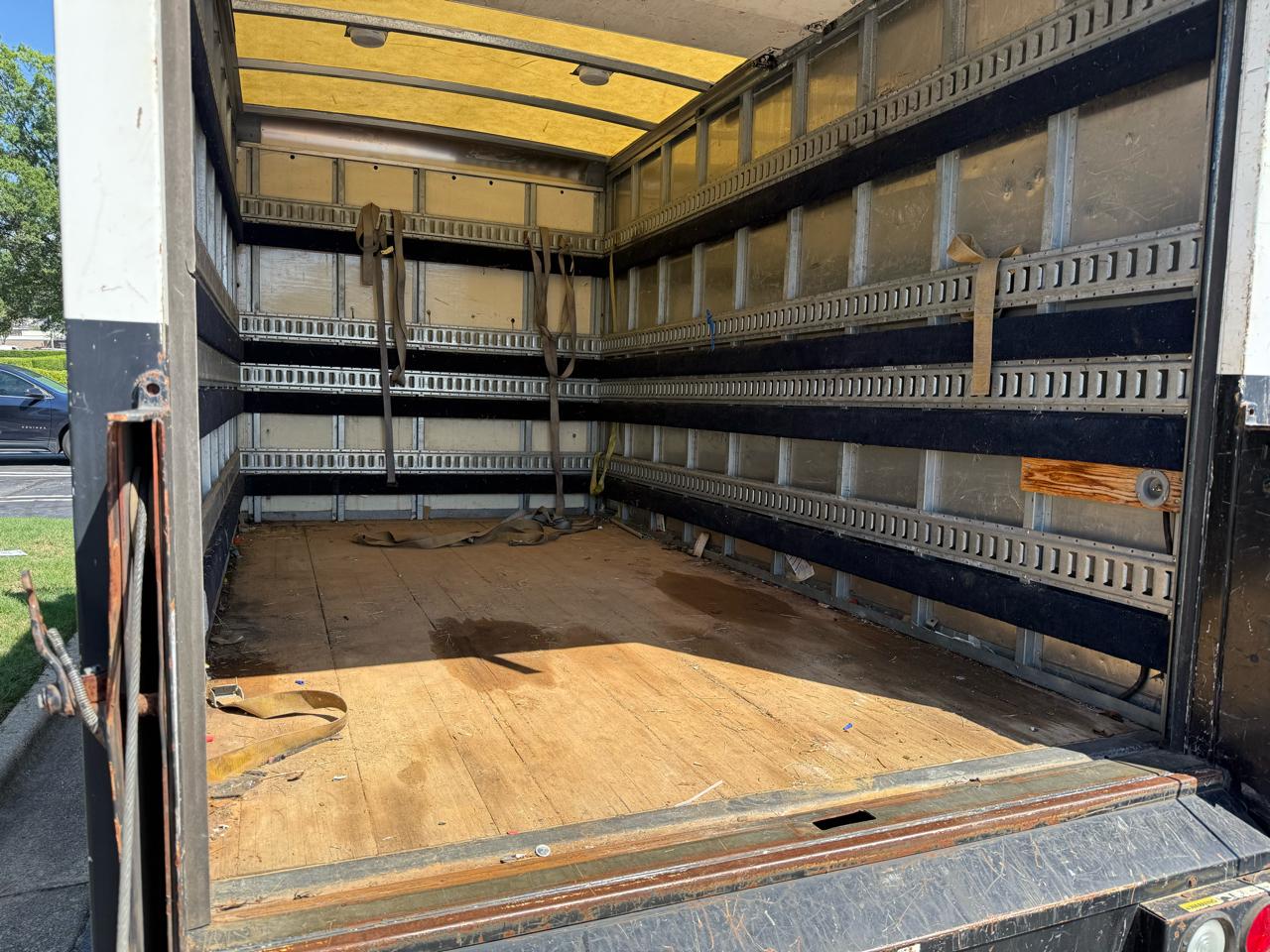 Chevrolet Express Commercial Cutaway 3500 Van 139" 2016
