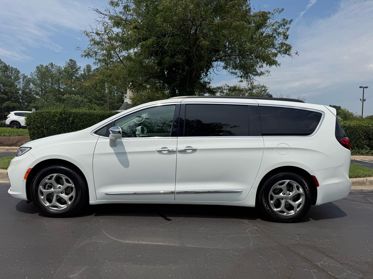 Chrysler Pacifica Limited FWD 2022