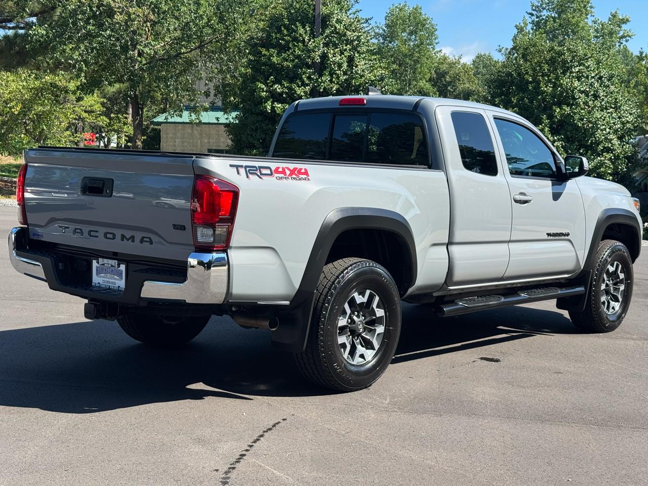 Toyota Tacoma 4WD Access Cab V6 AT TRD Off Road (Natl) 2018