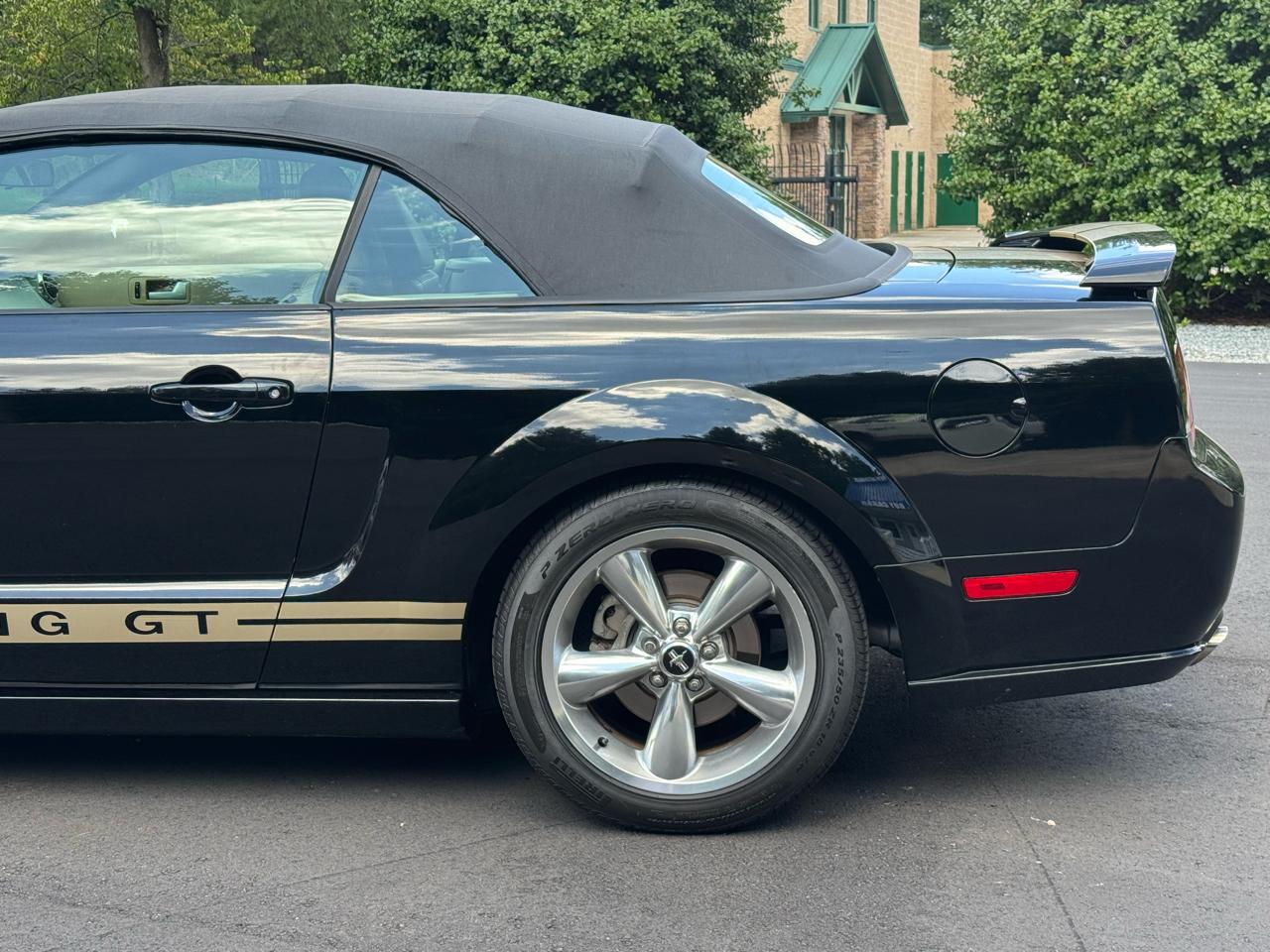 Ford Mustang 2dr Conv GT Deluxe 2005