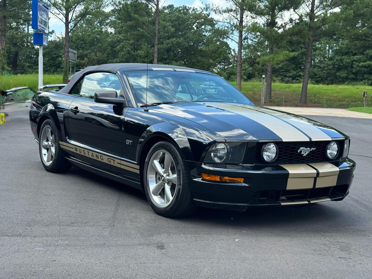Ford Mustang 2dr Conv GT Deluxe 2005