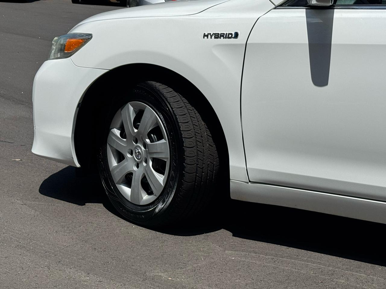 Toyota Camry Hybrid 4dr Sdn (Natl) 2011