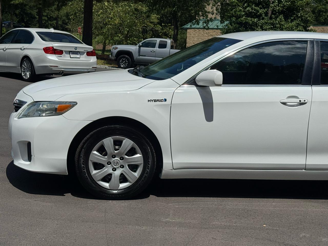 Toyota Camry Hybrid 4dr Sdn (Natl) 2011