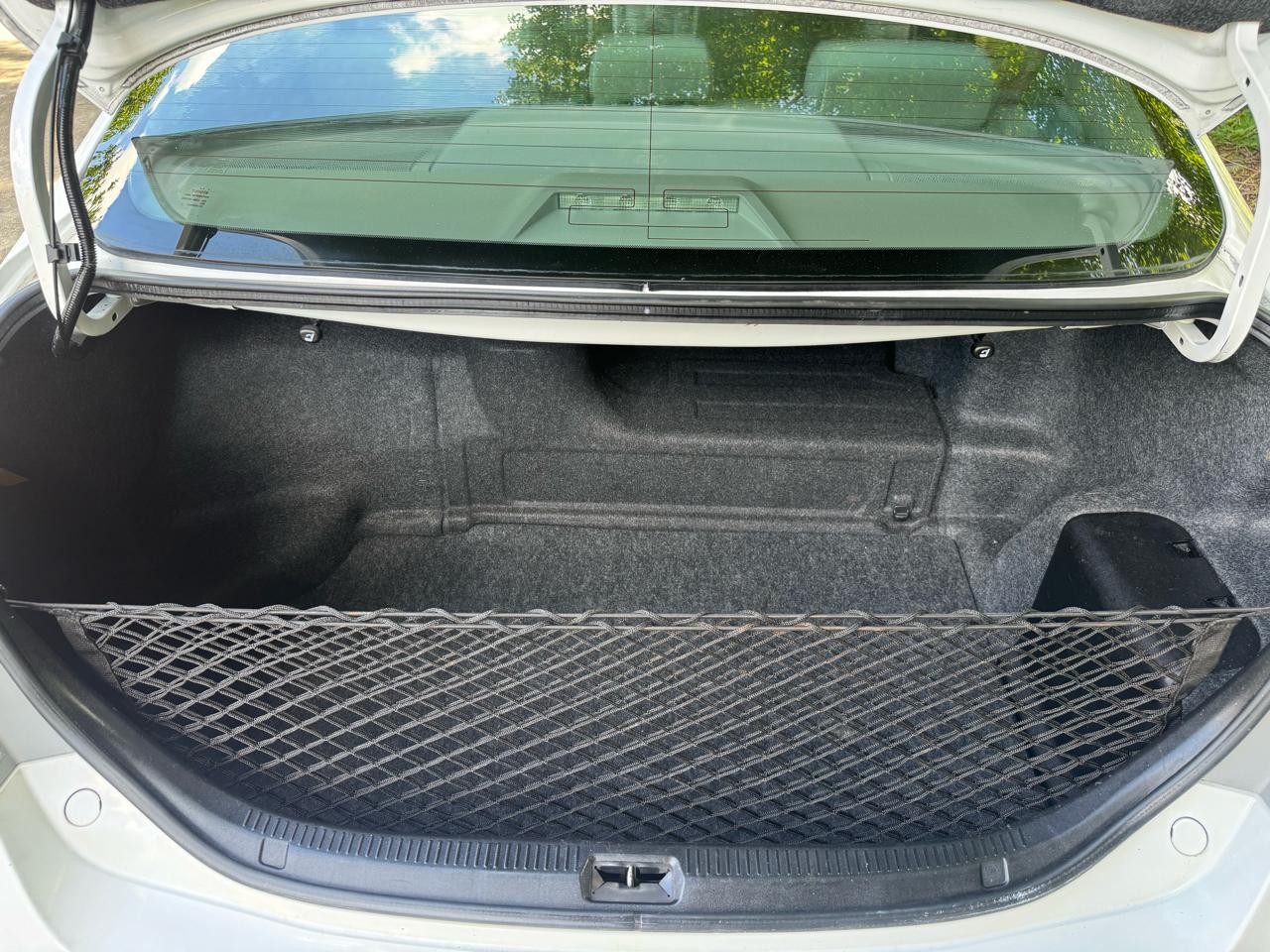 Toyota Camry Hybrid 4dr Sdn (Natl) 2011