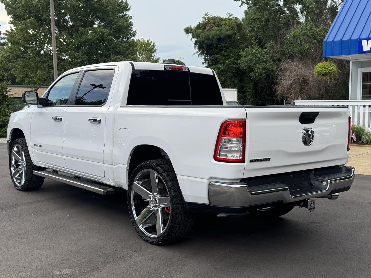 RAM 1500 Big Horn 4x2 Crew Cab 5'7" Box 2023