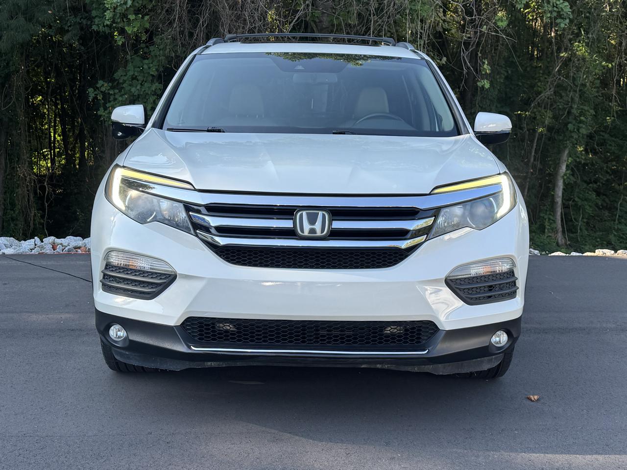 Honda Pilot 2WD 4dr Touring w/RES & Navi 2016