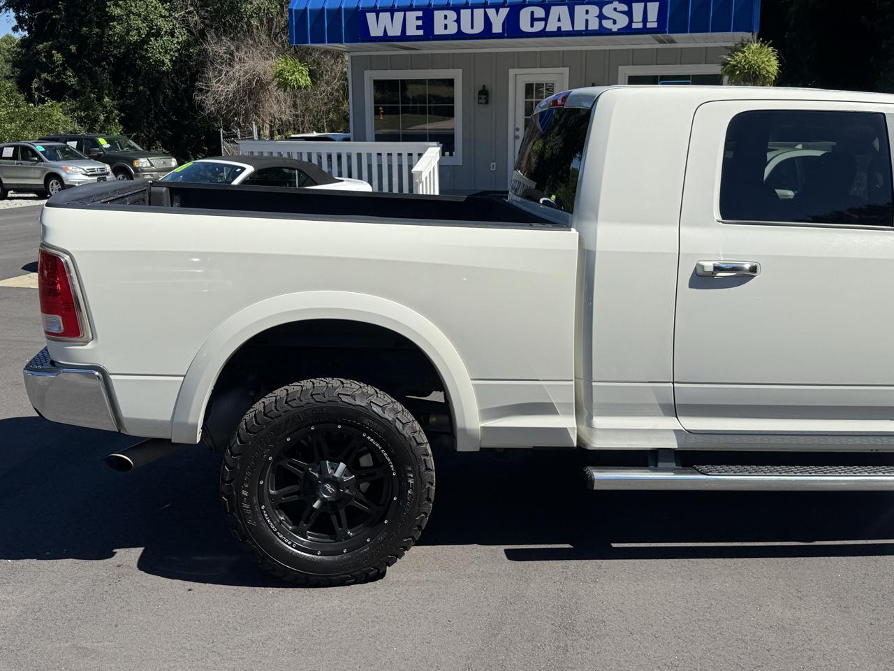 RAM 2500 Laramie 4x4 Mega Cab 6'4" Box 2018