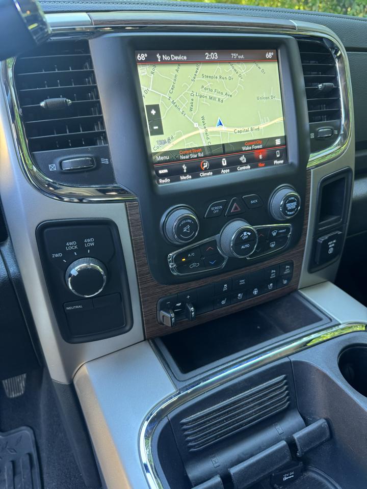 RAM 2500 Laramie 4x4 Mega Cab 6'4" Box 2018