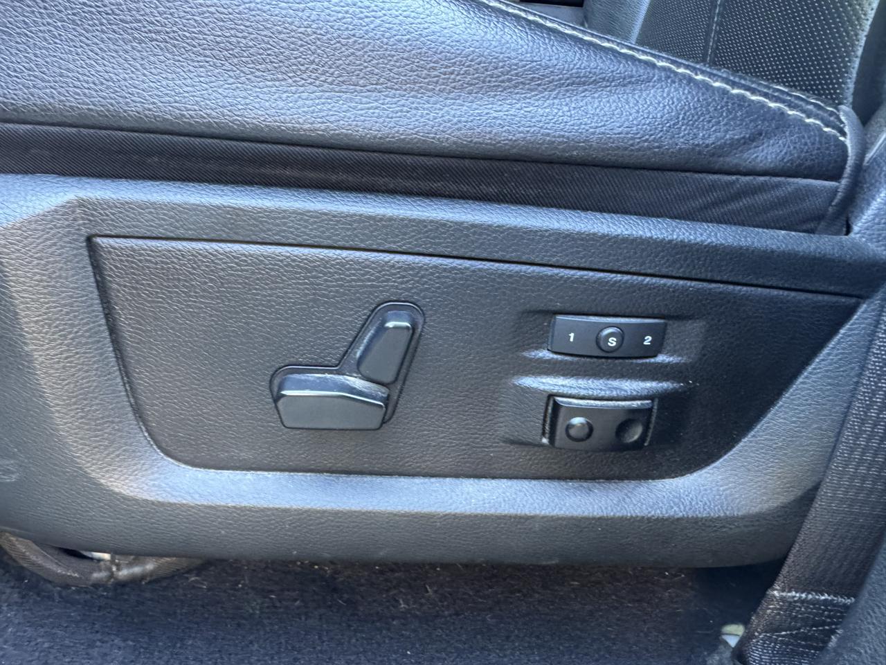RAM 2500 Laramie 4x4 Mega Cab 6'4" Box 2018