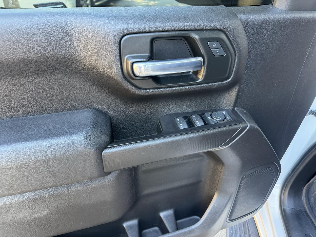 Chevrolet Silverado 1500 4WD Crew Cab 147" Custom 2019