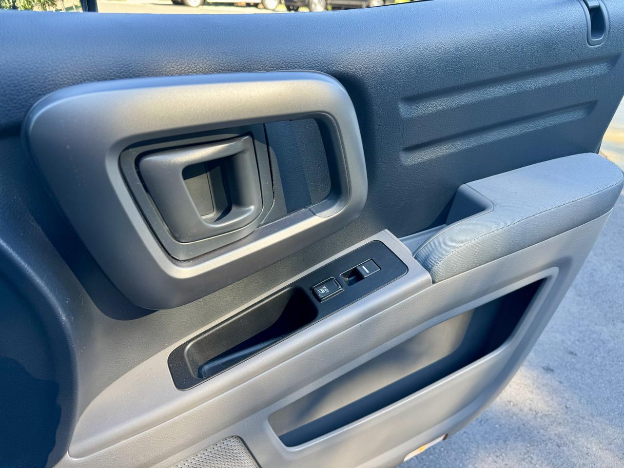 Honda Ridgeline 4WD Crew Cab RTS 2012