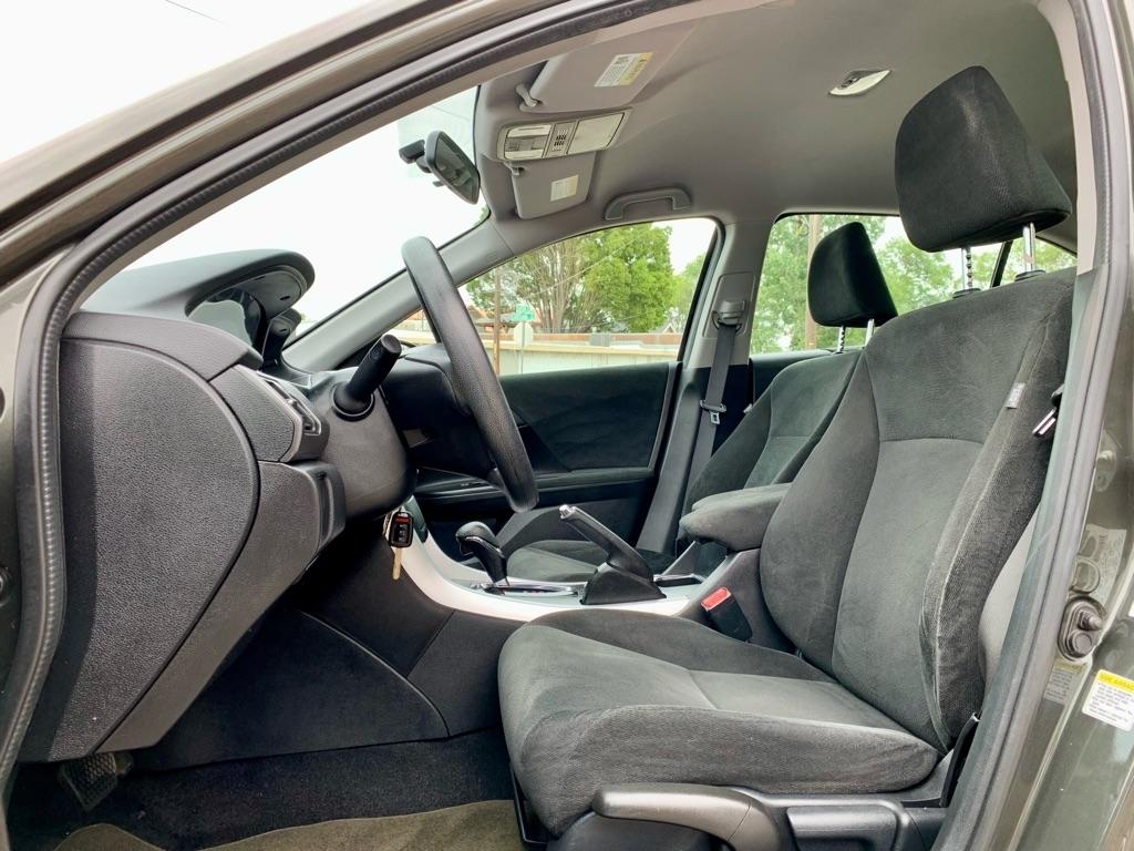 Honda Accord LX Sedan CVT 2013