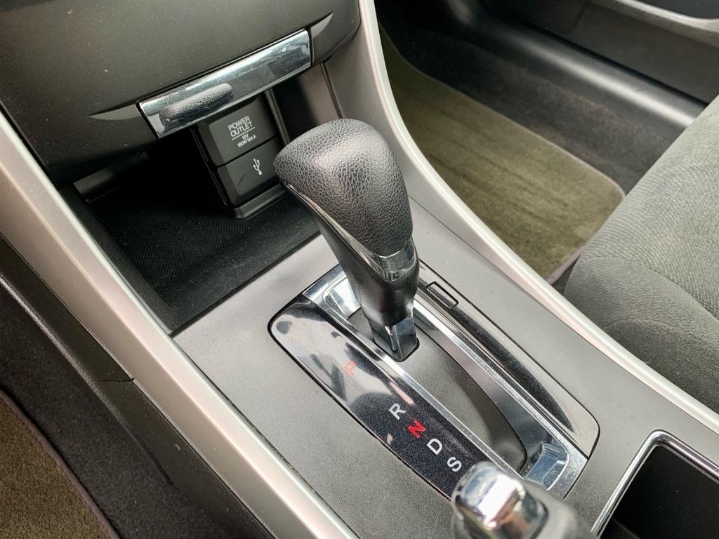 Honda Accord LX Sedan CVT 2013