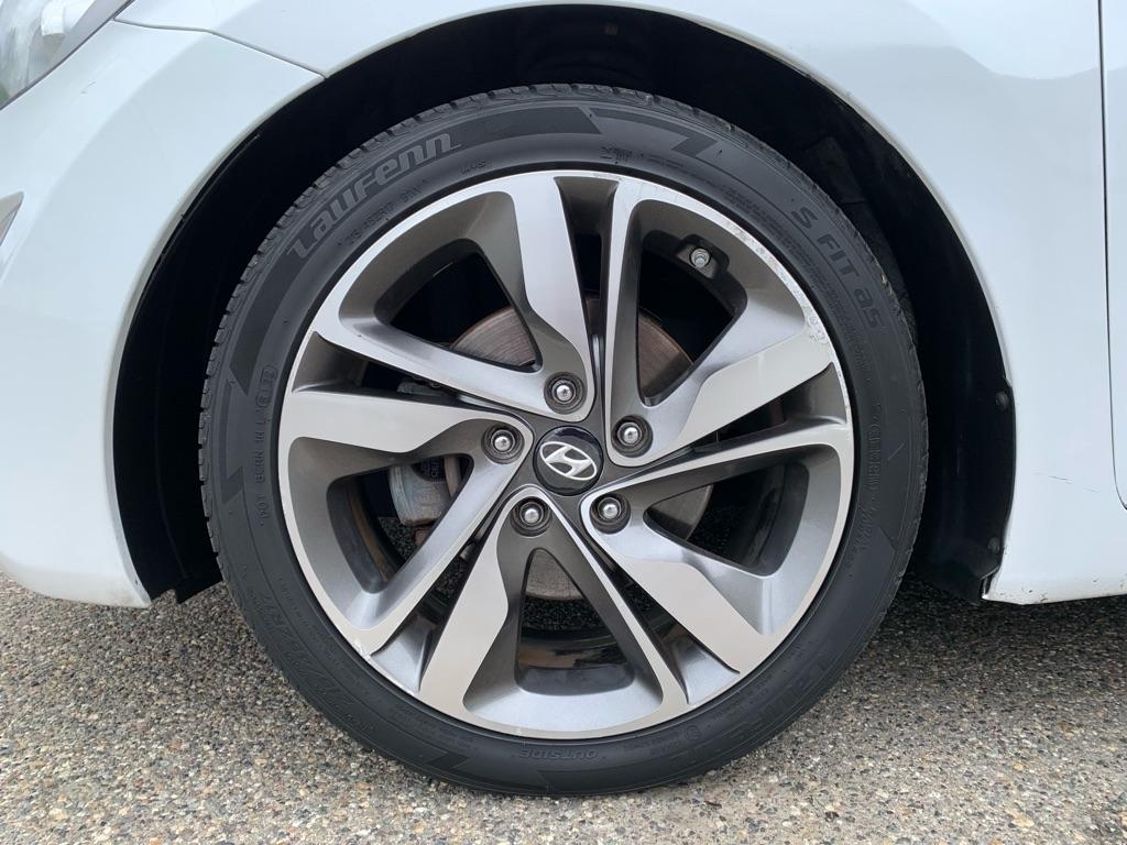 Hyundai Elantra SE 6AT 2015