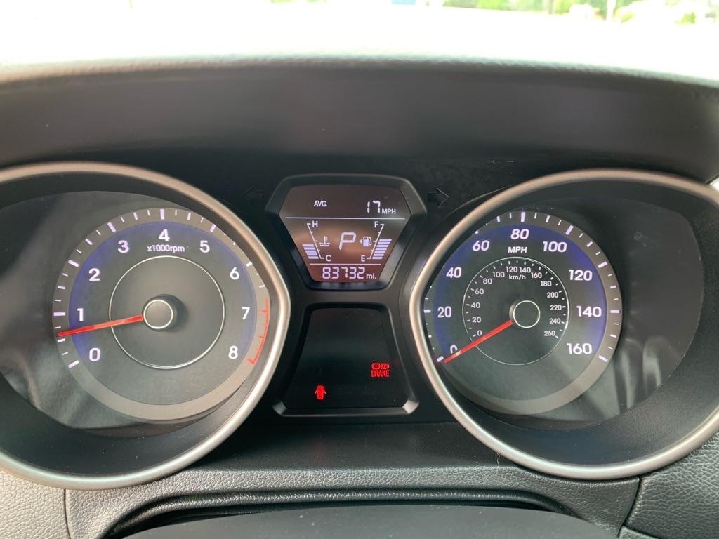 Hyundai Elantra SE 6AT 2015