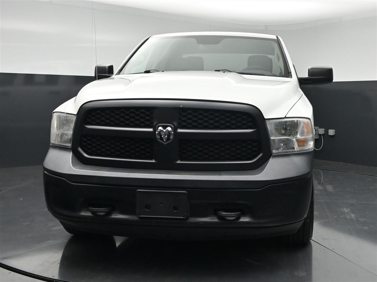 RAM 1500 Tradesman Crew Cab SWB 4WD 2016