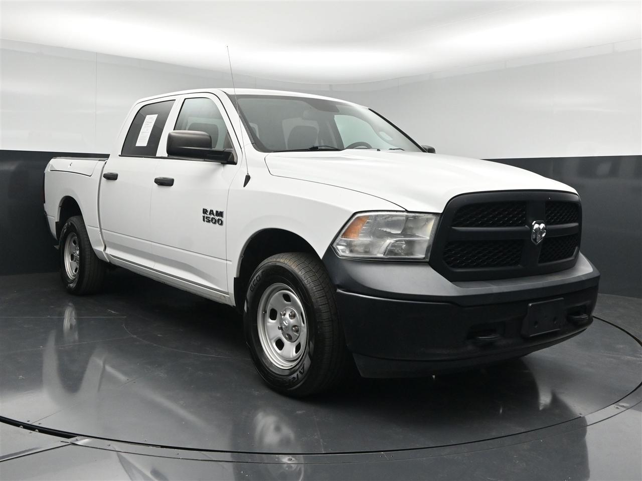 RAM 1500 Tradesman Crew Cab SWB 4WD 2016