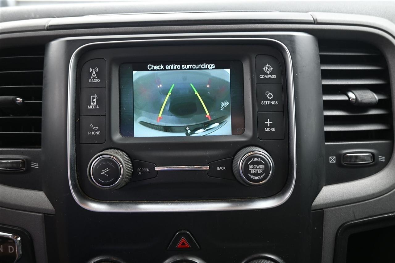 RAM 1500 Tradesman Crew Cab SWB 4WD 2016