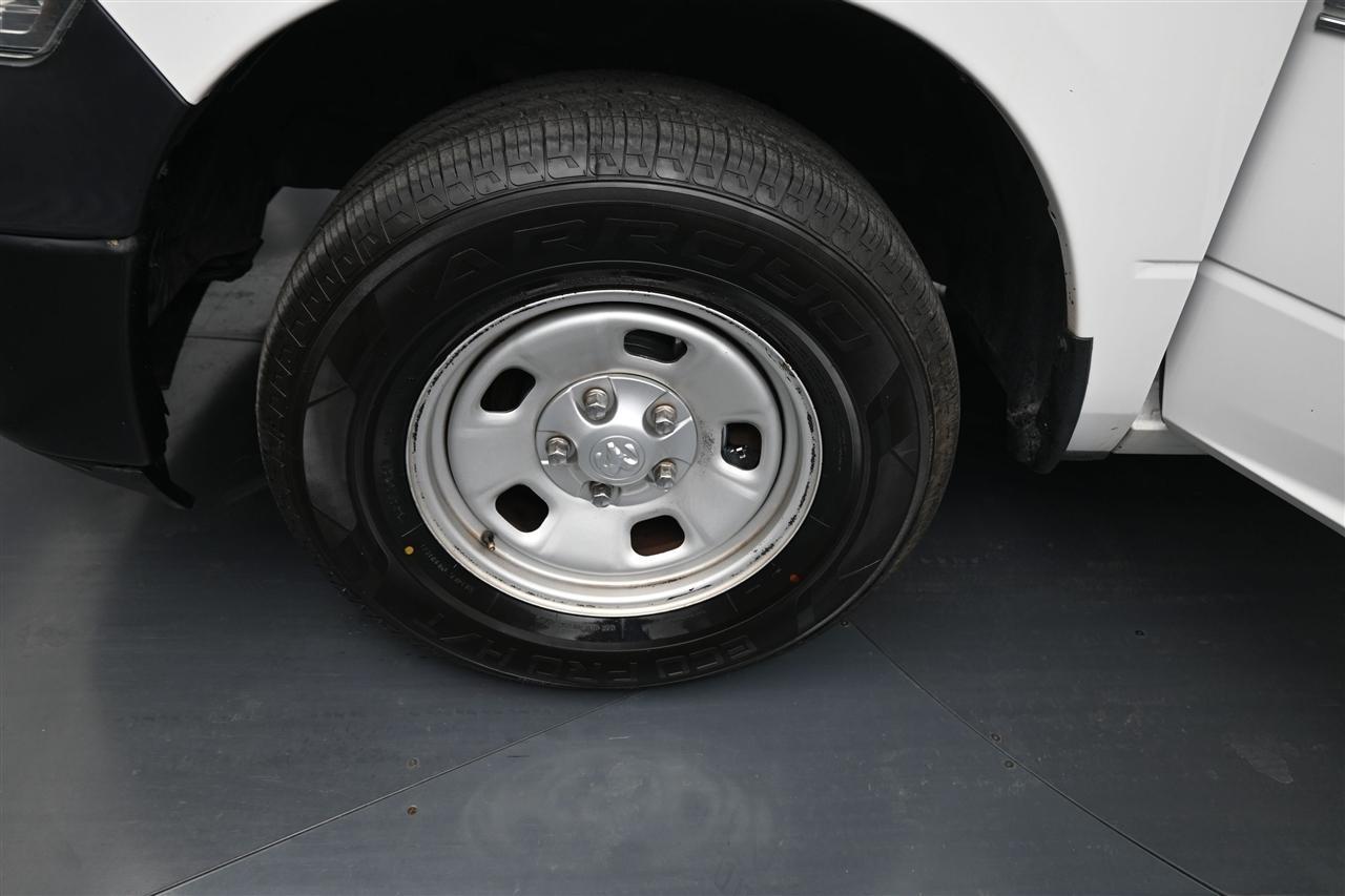 RAM 1500 Tradesman Crew Cab SWB 4WD 2016