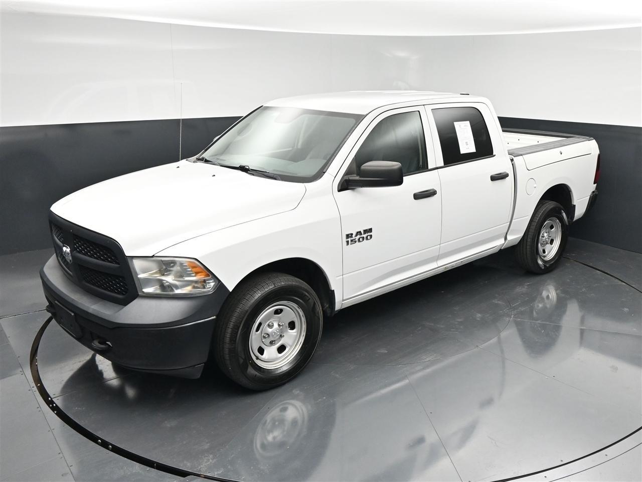 RAM 1500 Tradesman Crew Cab SWB 4WD 2016