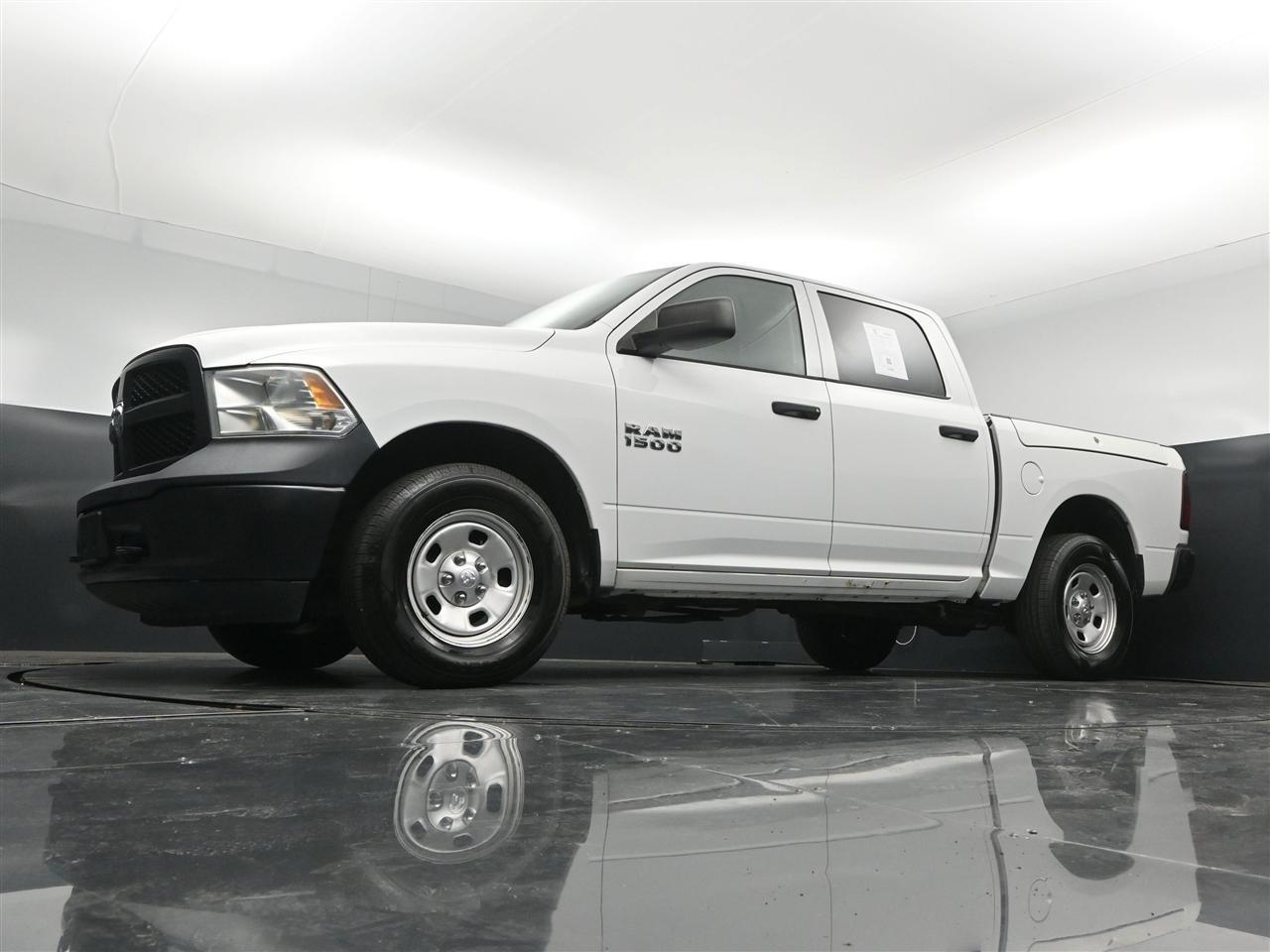 RAM 1500 Tradesman Crew Cab SWB 4WD 2016