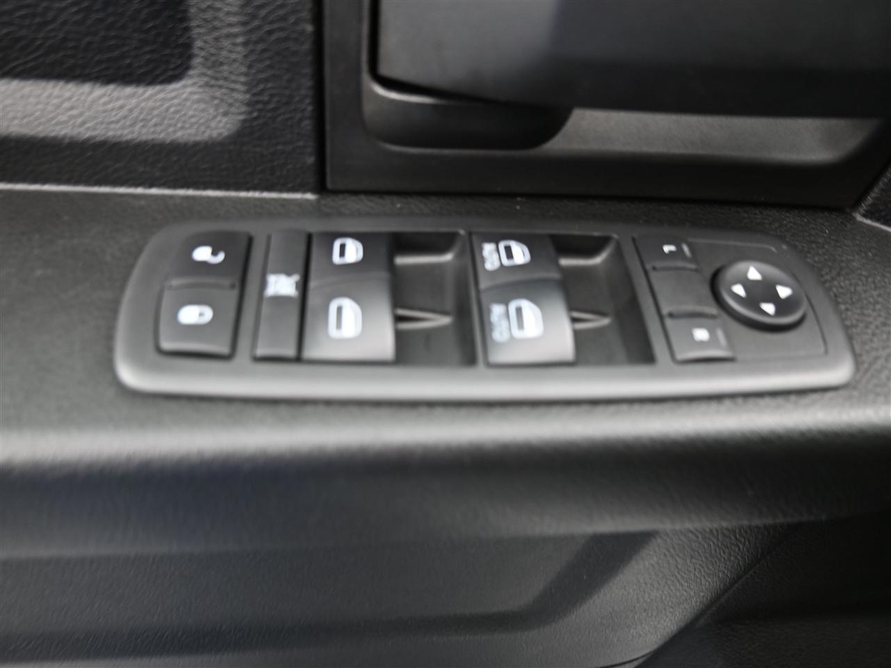 RAM 1500 Classic Tradesman Quad Cab 2WD 2020