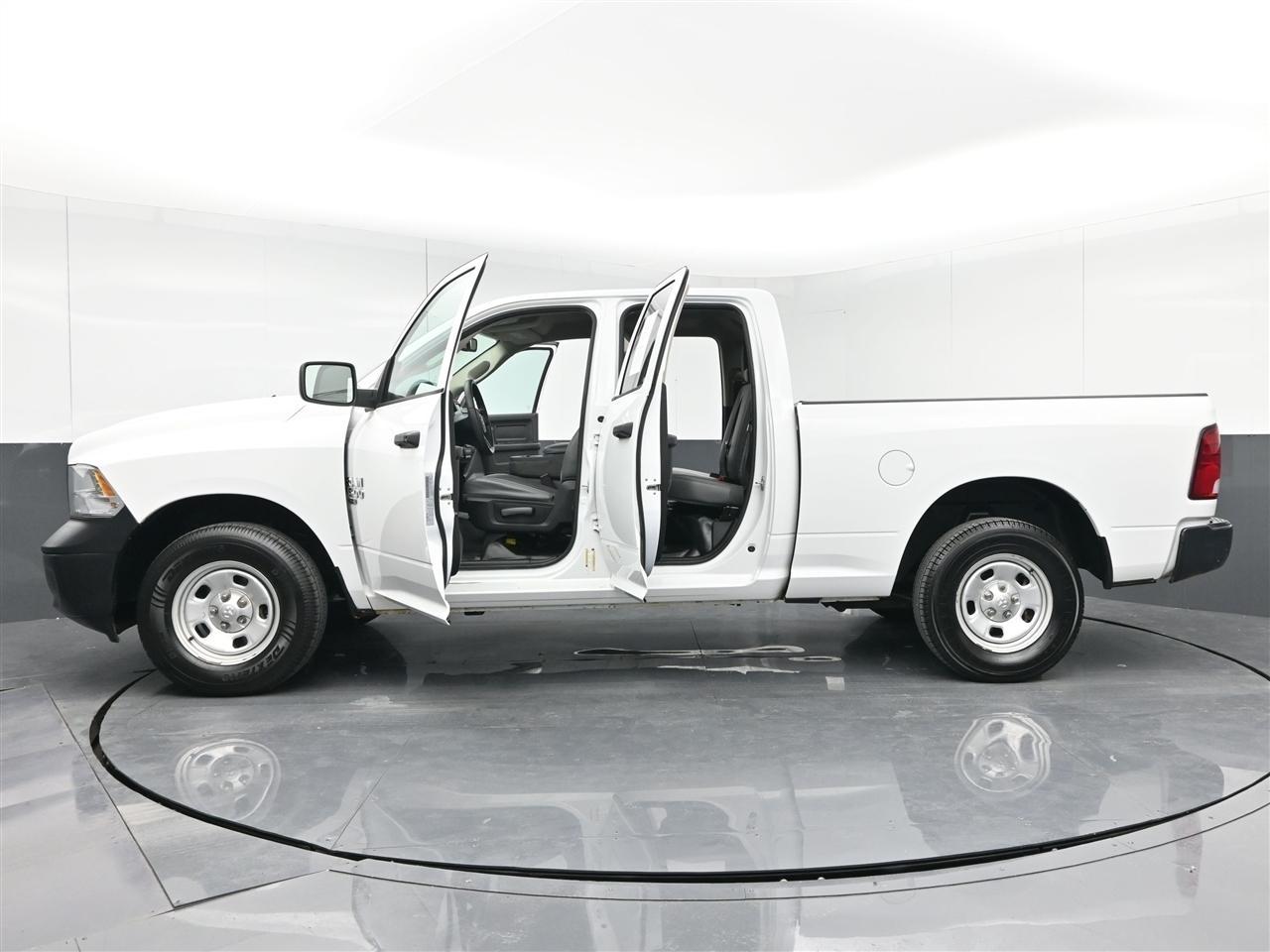 RAM 1500 Classic Tradesman Quad Cab 2WD 2020